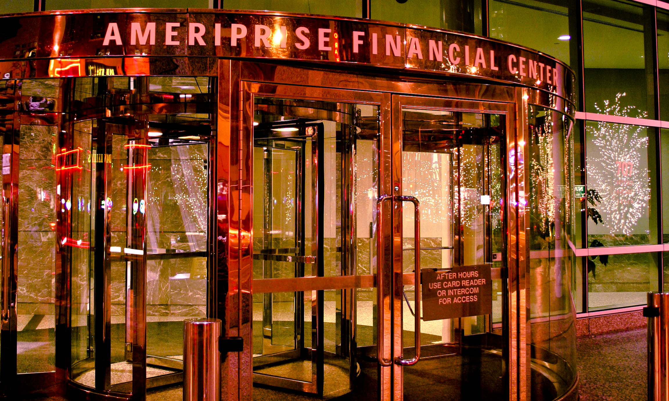 two-new-ameriprise-advisors-face-temporary-restraining-order-despite